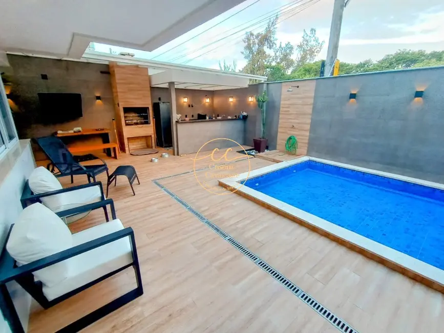 Casa de Condomínio com 5 quartos à venda, 209m2 em Recreio dos Bandeirantes, Rio De Janeiro - RJ - imagem 1 Foto 1 de Casa de Condomínio com 5 quartos à venda, 209m2 em Recreio dos Bandeirantes, Rio De Janeiro - RJ