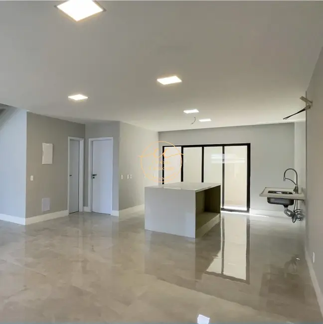 Casa de Condomínio com 5 quartos à venda, 328m2 em Recreio dos Bandeirantes, Rio De Janeiro - RJ - imagem 7 Foto 7 de Casa de Condomínio com 5 quartos à venda, 328m2 em Recreio dos Bandeirantes, Rio De Janeiro - RJ