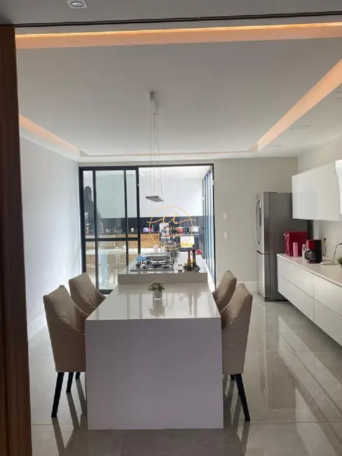 Casa de Condomínio com 5 quartos à venda, 500m2 em Recreio dos Bandeirantes, Rio De Janeiro - RJ - imagem 9 Foto 9 de Casa de Condomínio com 5 quartos à venda, 500m2 em Recreio dos Bandeirantes, Rio De Janeiro - RJ