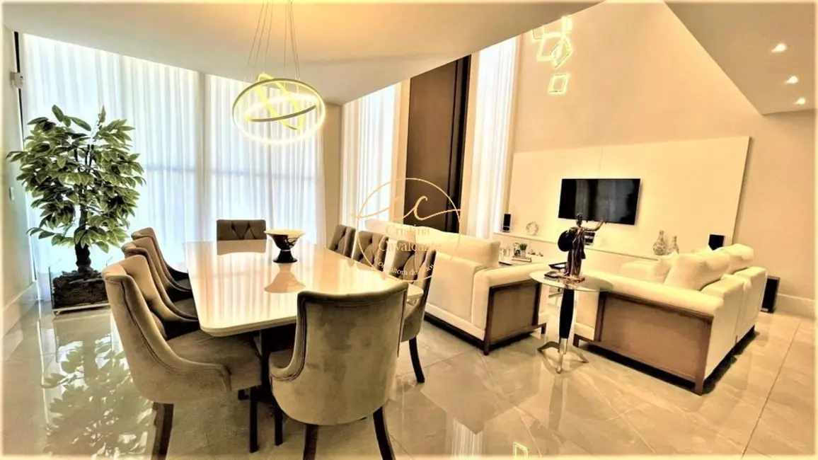 Casa de Condomínio com 5 quartos à venda, 500m2 em Recreio dos Bandeirantes, Rio De Janeiro - RJ - imagem 5 Foto 5 de Casa de Condomínio com 5 quartos à venda, 500m2 em Recreio dos Bandeirantes, Rio De Janeiro - RJ