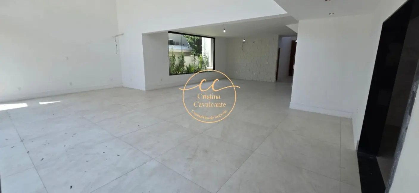 Casa de Condomínio com 5 quartos à venda, 860m2 em Barra da Tijuca, Rio De Janeiro - RJ - imagem 4 Foto 4 de Casa de Condomínio com 5 quartos à venda, 860m2 em Barra da Tijuca, Rio De Janeiro - RJ
