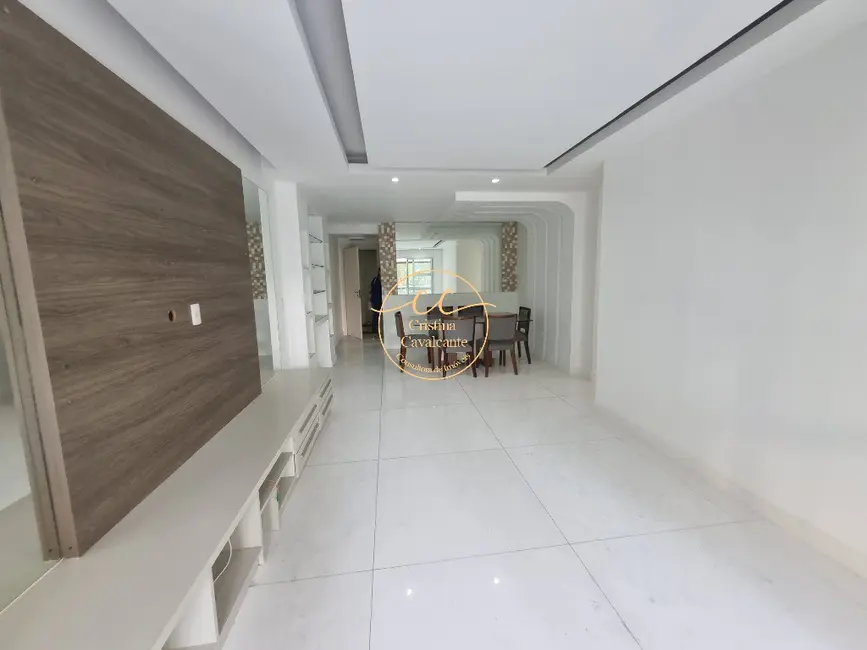 Apartamento com 3 quartos à venda, 110m2 em Rio De Janeiro - RJ - imagem 2 Foto 2 de Apartamento com 3 quartos à venda, 110m2 em Rio De Janeiro - RJ