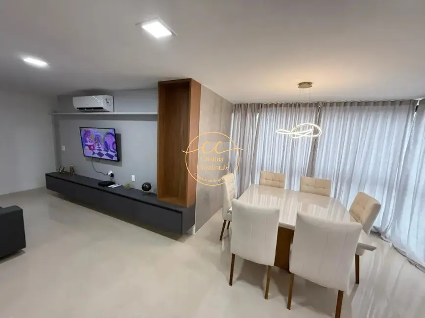 Foto 2 de Apartamento com 2 quartos à venda, 67m2 em Barra da Tijuca, Rio De Janeiro - RJ