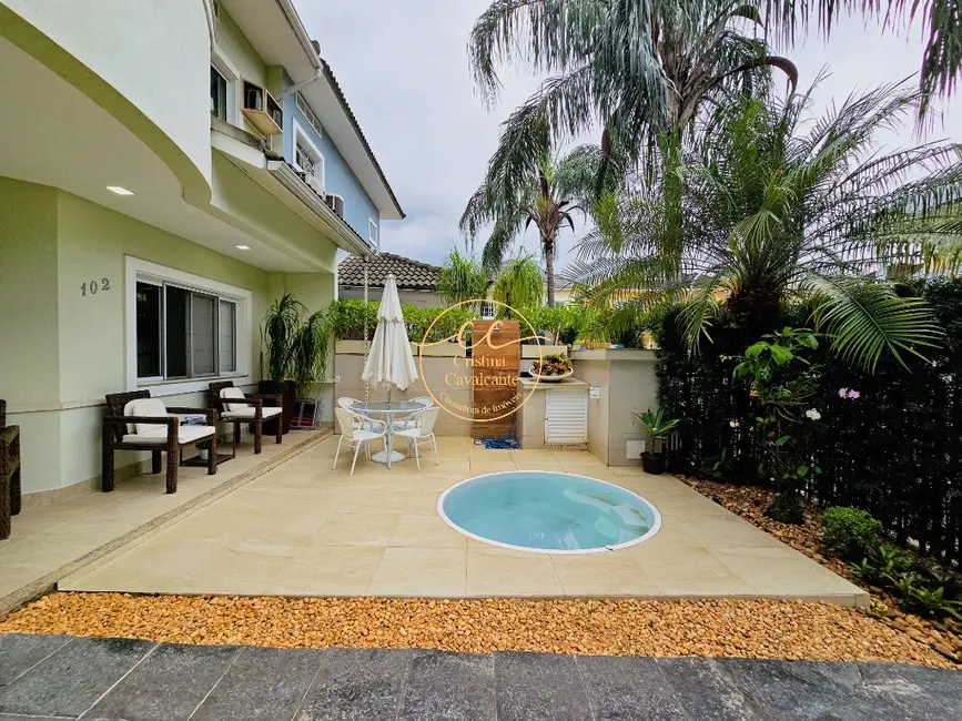 Foto 1 de Casa de Condomínio com 4 quartos à venda, 220m2 em Vargem Pequena, Rio De Janeiro - RJ