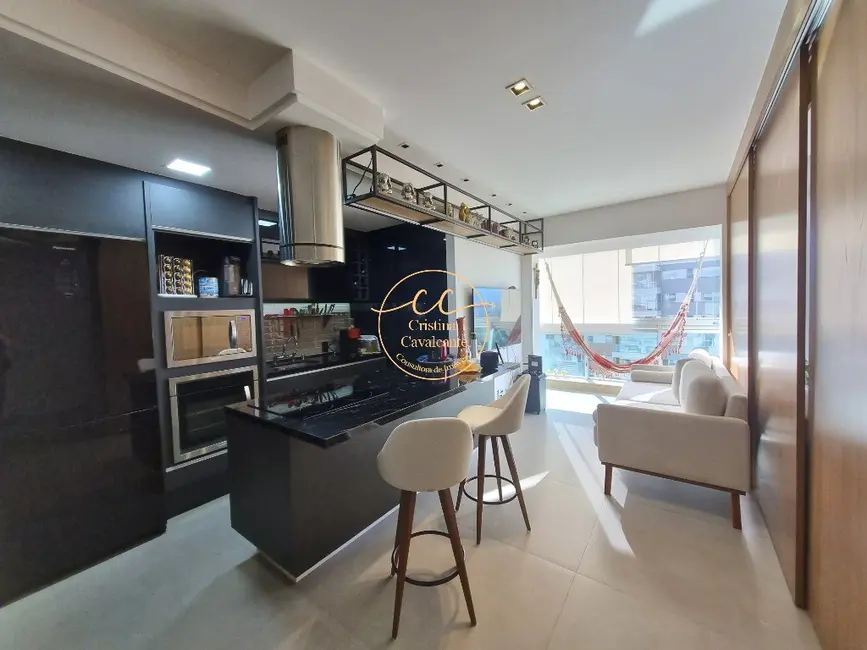 Foto 2 de Apartamento com 2 quartos à venda, 77m2 em Rio De Janeiro - RJ