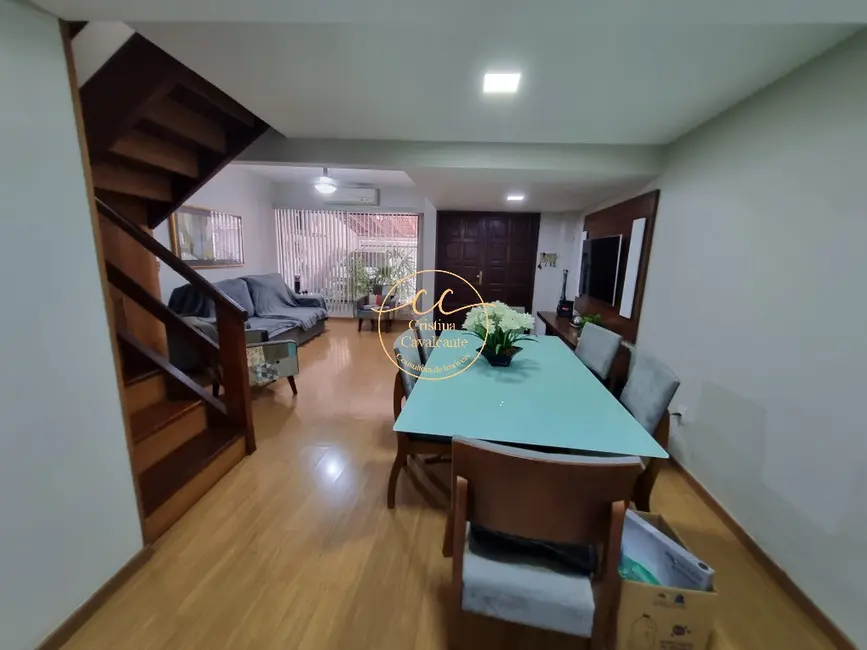 Casa com 3 quartos à venda, 155m2 em Anil, Rio De Janeiro - RJ - imagem 8 Foto 8 de Casa com 3 quartos à venda, 155m2 em Anil, Rio De Janeiro - RJ