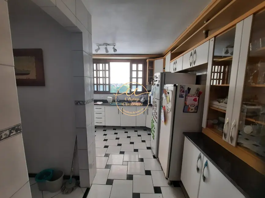 Casa de Condomínio com 3 quartos à venda, 380m2 em Anil, Rio De Janeiro - RJ - imagem 9 Foto 9 de Casa de Condomínio com 3 quartos à venda, 380m2 em Anil, Rio De Janeiro - RJ