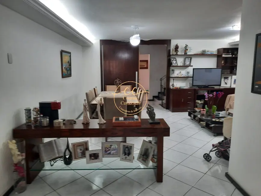 Casa de Condomínio com 3 quartos à venda, 380m2 em Anil, Rio De Janeiro - RJ - imagem 3 Foto 3 de Casa de Condomínio com 3 quartos à venda, 380m2 em Anil, Rio De Janeiro - RJ