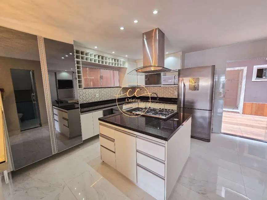 Casa de Condomínio com 3 quartos à venda, 308m2 em Vargem Pequena, Rio De Janeiro - RJ - imagem 7 Foto 7 de Casa de Condomínio com 3 quartos à venda, 308m2 em Vargem Pequena, Rio De Janeiro - RJ