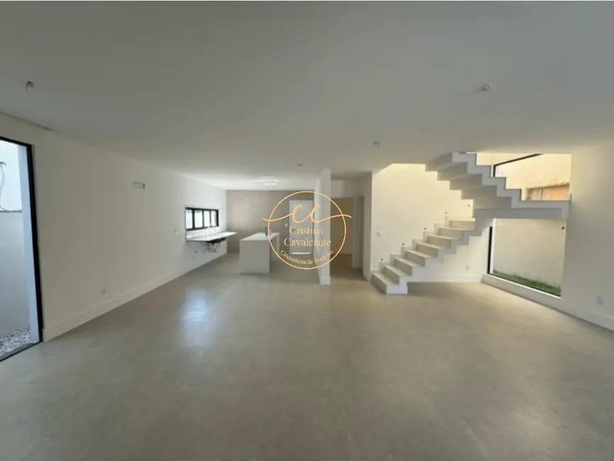 Casa de Condomínio com 4 quartos à venda, 283m2 em Recreio dos Bandeirantes, Rio De Janeiro - RJ - imagem 3 Foto 3 de Casa de Condomínio com 4 quartos à venda, 283m2 em Recreio dos Bandeirantes, Rio De Janeiro - RJ