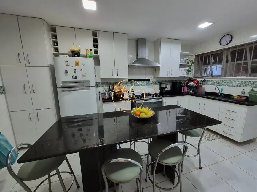 Casa de Condomínio com 3 quartos à venda, 314m2 em Tanque, Rio De Janeiro - RJ - imagem 8 Foto 8 de Casa de Condomínio com 3 quartos à venda, 314m2 em Tanque, Rio De Janeiro - RJ