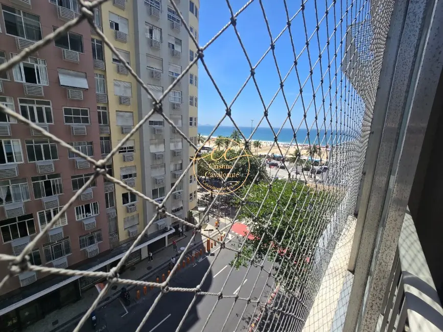 Apartamento com 4 quartos à venda, 235m2 em Copacabana, Rio De Janeiro - RJ - imagem 9 Foto 9 de Apartamento com 4 quartos à venda, 235m2 em Copacabana, Rio De Janeiro - RJ