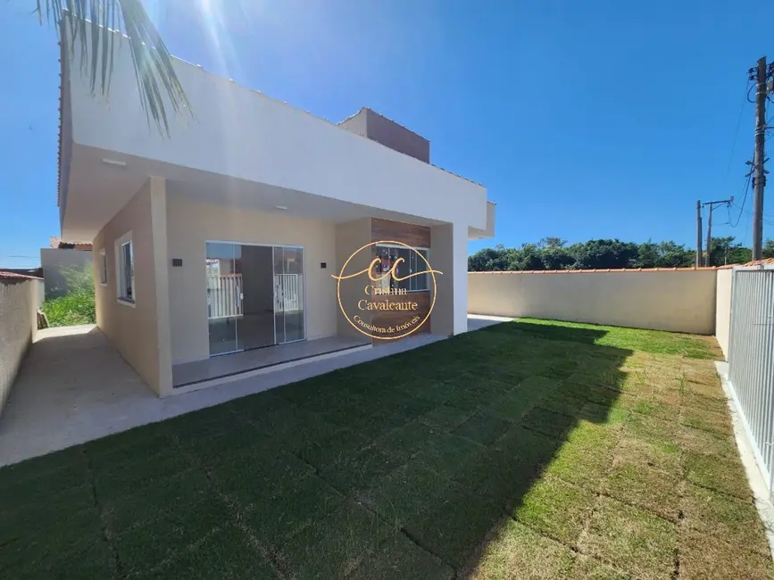 Foto 2 de Casa de Condomínio com 2 quartos à venda, 77m2 em Araruama - RJ