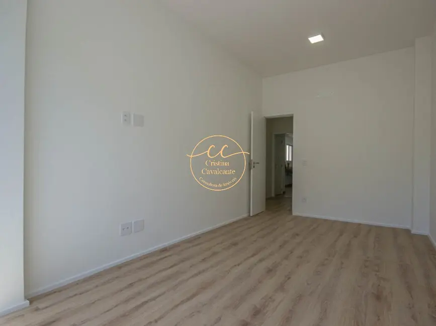 Foto 3 de Apartamento com 2 quartos à venda, 106m2 em Copacabana, Rio De Janeiro - RJ