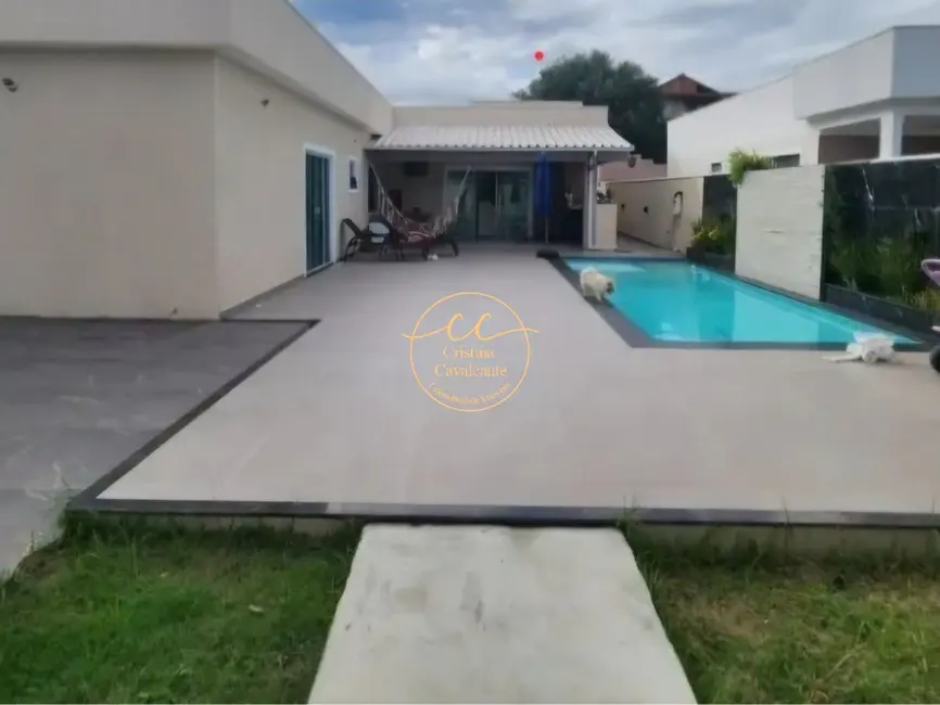 Foto 1 de Casa de Condomínio com 2 quartos à venda, 120m2 em Araruama - RJ