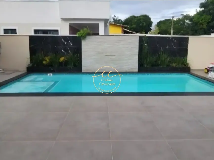Foto 2 de Casa de Condomínio com 2 quartos à venda, 120m2 em Araruama - RJ
