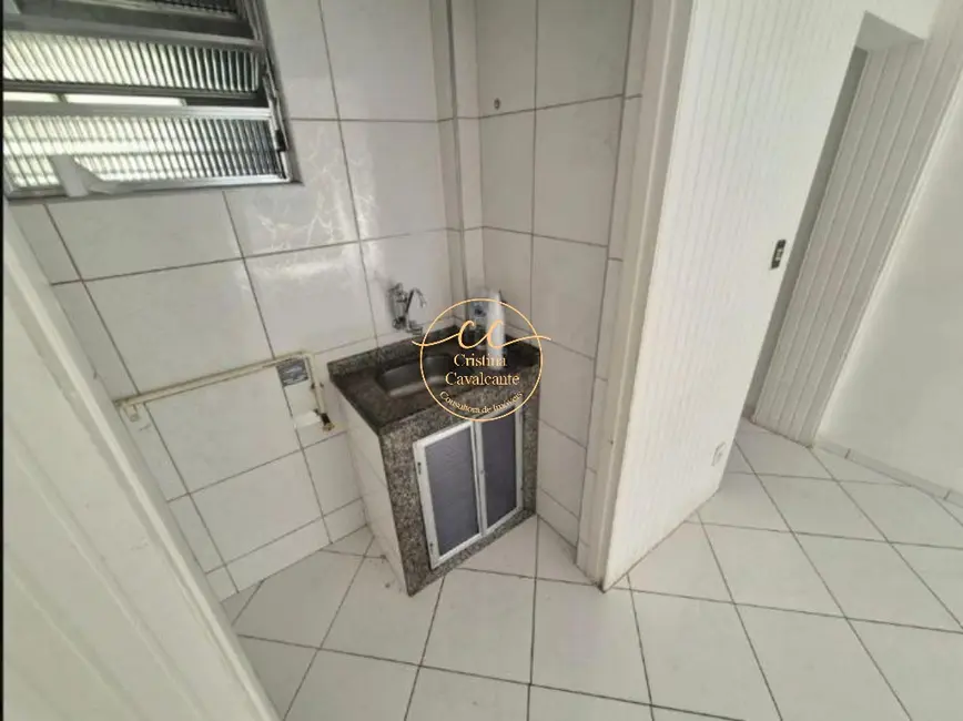 Apartamento com 1 quarto à venda, 34m2 em Copacabana, Rio De Janeiro - RJ - imagem 7 Foto 7 de Apartamento com 1 quarto à venda, 34m2 em Copacabana, Rio De Janeiro - RJ