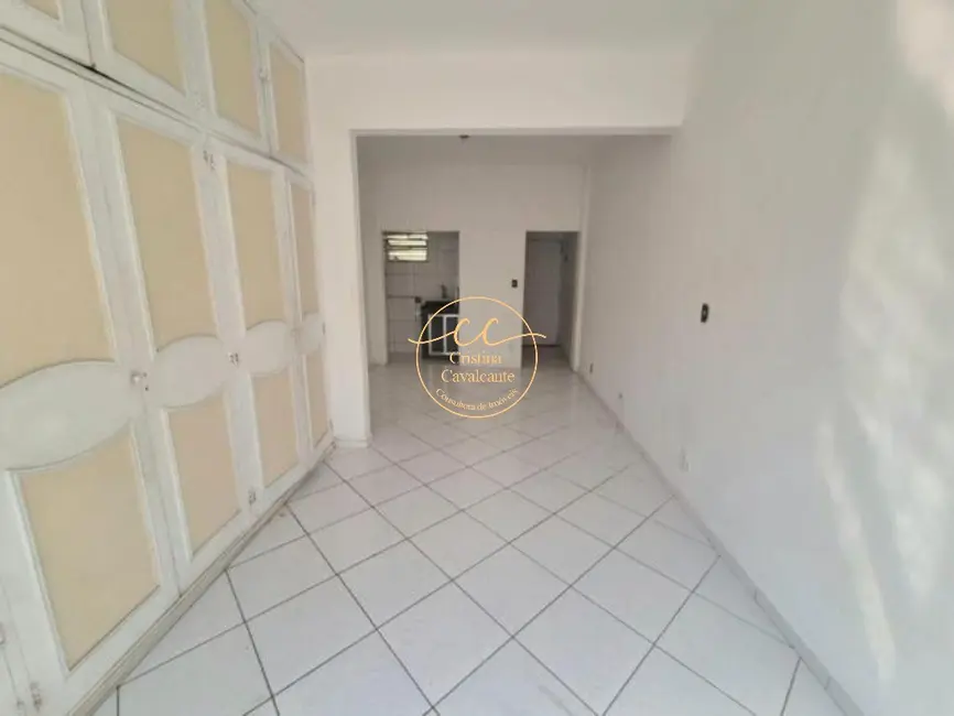 Apartamento com 1 quarto à venda, 34m2 em Copacabana, Rio De Janeiro - RJ - imagem 4 Foto 4 de Apartamento com 1 quarto à venda, 34m2 em Copacabana, Rio De Janeiro - RJ