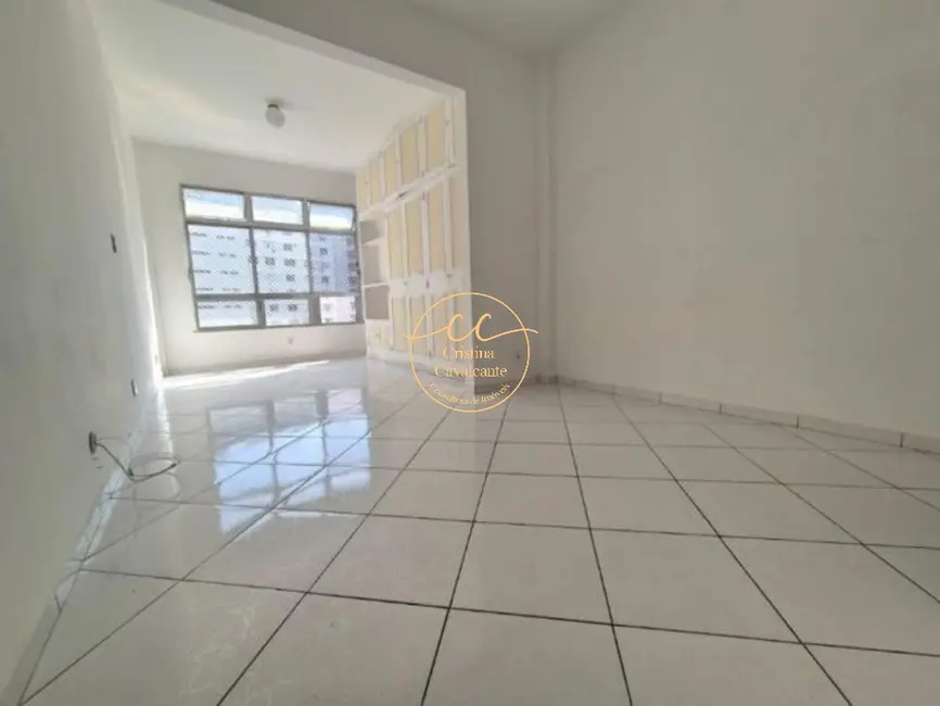 Apartamento com 1 quarto à venda, 34m2 em Copacabana, Rio De Janeiro - RJ - imagem 1 Foto 1 de Apartamento com 1 quarto à venda, 34m2 em Copacabana, Rio De Janeiro - RJ