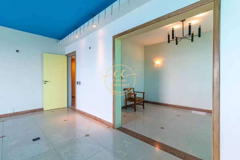 Apartamento com 4 quartos à venda, 425m2 em Copacabana, Rio De Janeiro - RJ - imagem 5 Foto 5 de Apartamento com 4 quartos à venda, 425m2 em Copacabana, Rio De Janeiro - RJ