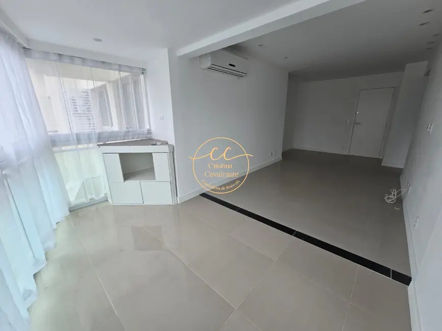 Apartamento com 2 quartos à venda, 69m2 em Recreio dos Bandeirantes, Rio De Janeiro - RJ - imagem 2 Foto 2 de Apartamento com 2 quartos à venda, 69m2 em Recreio dos Bandeirantes, Rio De Janeiro - RJ
