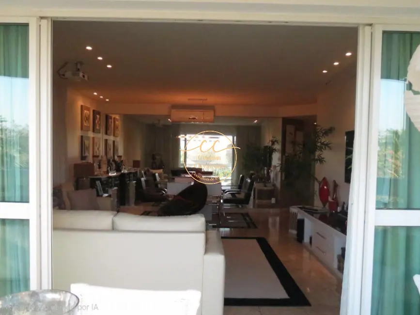 Apartamento com 4 quartos à venda, 200m2 em Barra da Tijuca, Rio De Janeiro - RJ - imagem 2 Foto 2 de Apartamento com 4 quartos à venda, 200m2 em Barra da Tijuca, Rio De Janeiro - RJ