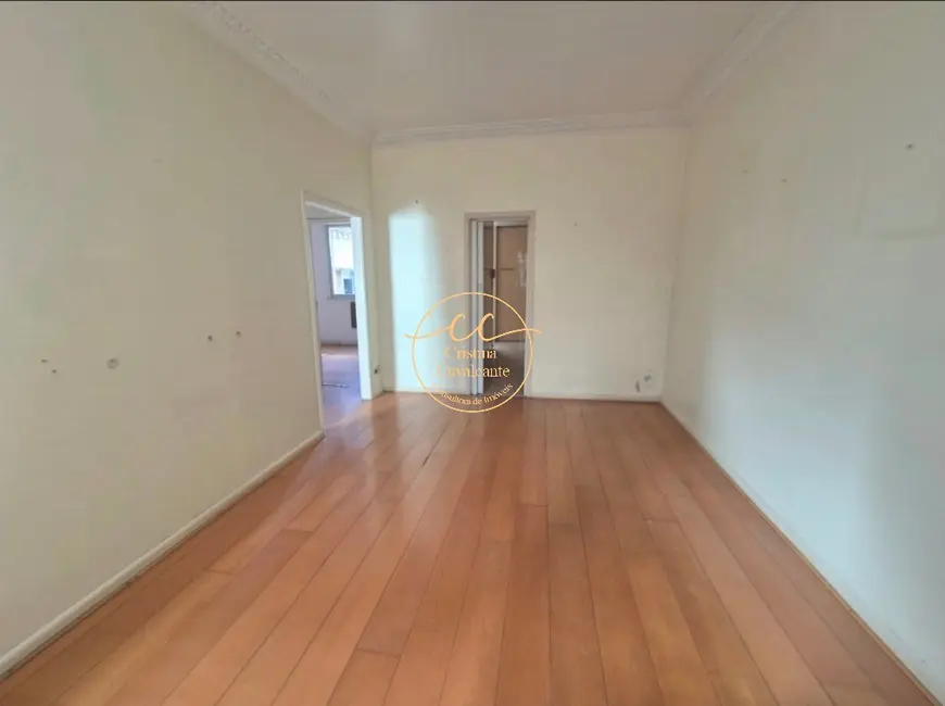 Foto 2 de Apartamento com 2 quartos à venda, 70m2 em Copacabana, Rio De Janeiro - RJ