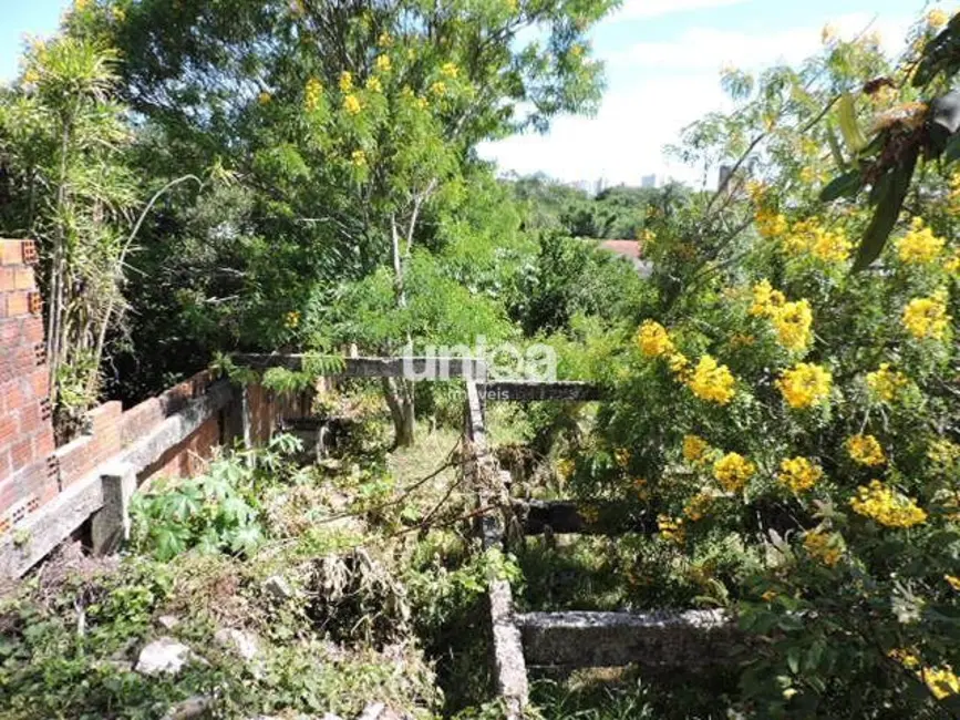 Foto 2 de Terreno / Lote à venda, 365m2 em Itararé, Santa Maria - RS