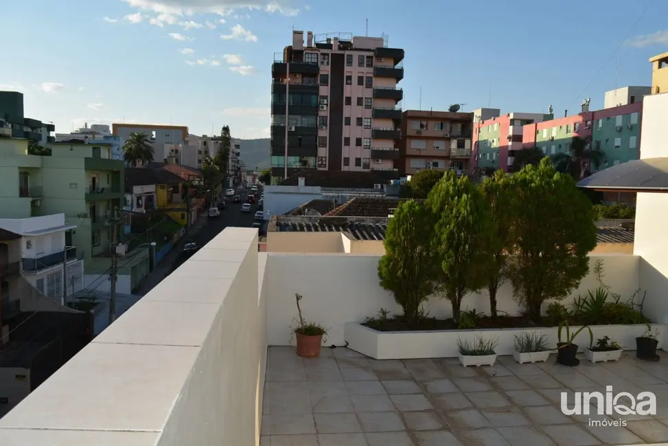 Foto 5 de Cobertura com 3 quartos à venda, 255m2 em Nossa Senhora de Fátima, Santa Maria - RS