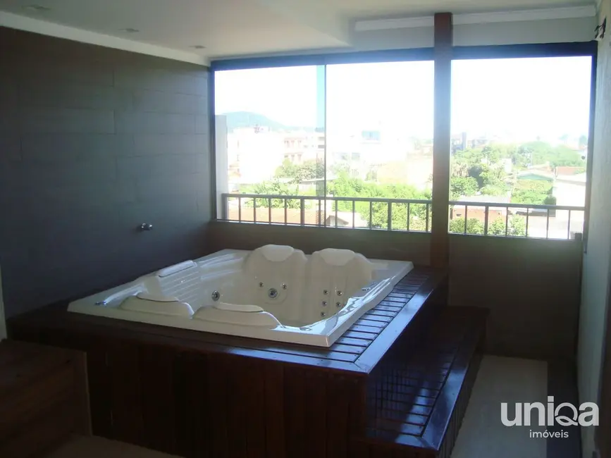 Foto 3 de Cobertura com 3 quartos à venda, 173m2 em Nossa Senhora de Fátima, Santa Maria - RS