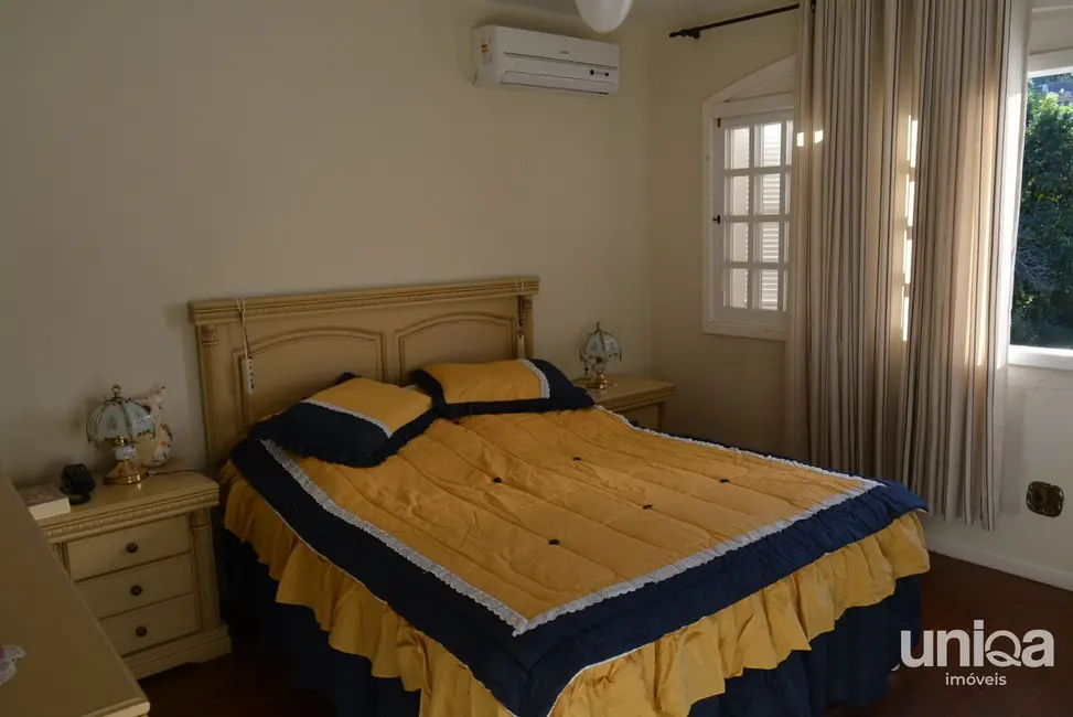 Foto 5 de Casa com 4 quartos à venda, 402m2 em Itararé, Santa Maria - RS