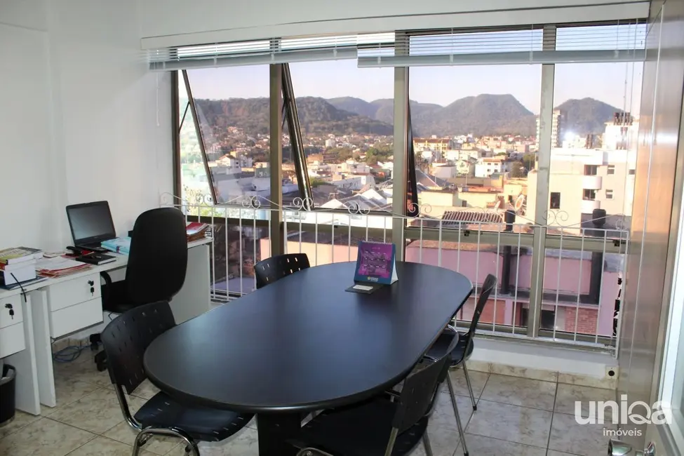 Foto 3 de Sala Comercial à venda, 58m2 em Centro, Santa Maria - RS