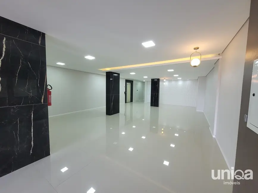 Foto 2 de Cobertura com 4 quartos à venda, 200m2 em Nossa Senhora Medianeira, Santa Maria - RS