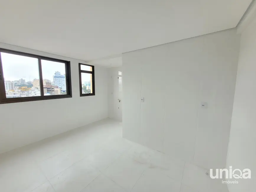 Cobertura com 4 quartos à venda, 200m2 em Nossa Senhora Medianeira, Santa Maria - RS - imagem 6 Foto 6 de Cobertura com 4 quartos à venda, 200m2 em Nossa Senhora Medianeira, Santa Maria - RS