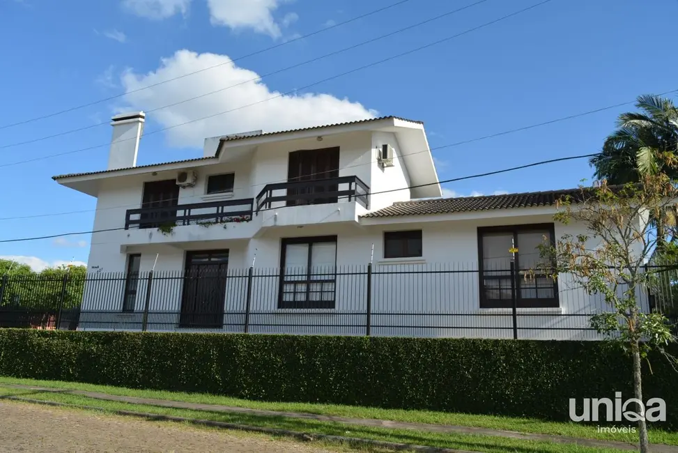 Casa com 5 quartos à venda, 465m2 em Camobi, Santa Maria - RS - imagem 2 Foto 2 de Casa com 5 quartos à venda, 465m2 em Camobi, Santa Maria - RS