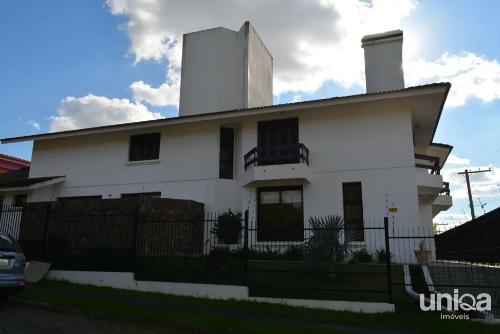 Casa com 5 quartos à venda, 465m2 em Camobi, Santa Maria - RS - imagem 3 Foto 3 de Casa com 5 quartos à venda, 465m2 em Camobi, Santa Maria - RS