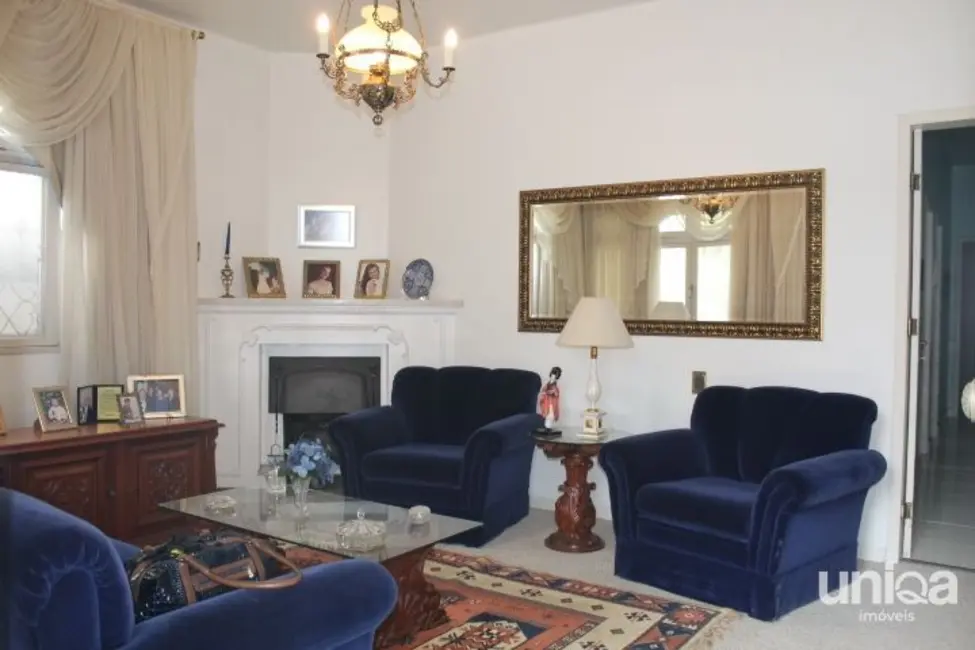 Casa com 3 quartos à venda, 255m2 em Menino Jesus, Santa Maria - RS - imagem 3 Foto 3 de Casa com 3 quartos à venda, 255m2 em Menino Jesus, Santa Maria - RS