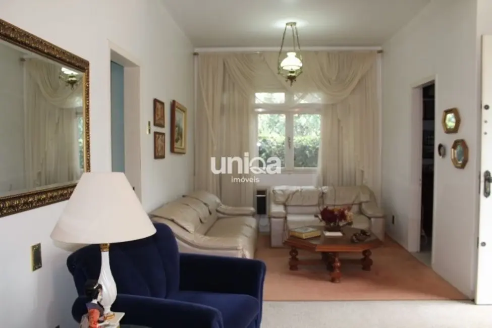 Foto 2 de Casa com 3 quartos à venda, 255m2 em Menino Jesus, Santa Maria - RS