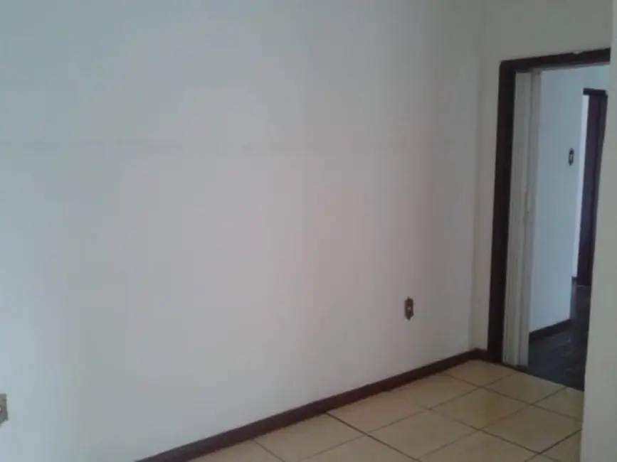 Foto 2 de Apartamento com 2 quartos à venda, 50m2 em Centro, Santa Maria - RS