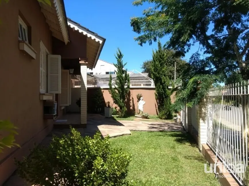 Casa com 5 quartos à venda, 280m2 em São José, Santa Maria - RS - imagem 3 Foto 3 de Casa com 5 quartos à venda, 280m2 em São José, Santa Maria - RS