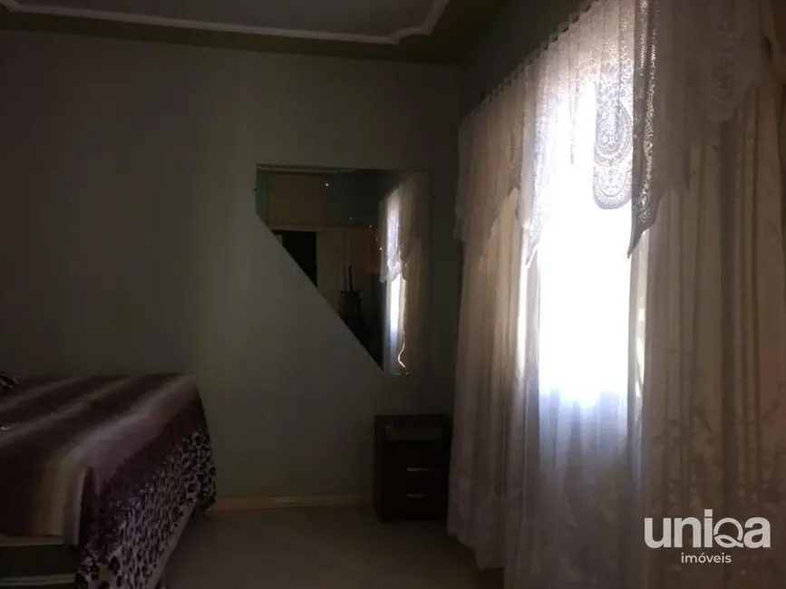 Casa com 5 quartos à venda, 280m2 em São José, Santa Maria - RS - imagem 9 Foto 9 de Casa com 5 quartos à venda, 280m2 em São José, Santa Maria - RS