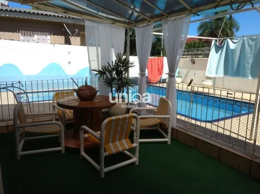 Foto 2 de Casa com 5 quartos à venda, 280m2 em São José, Santa Maria - RS