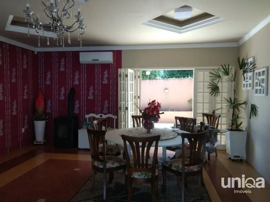 Casa com 5 quartos à venda, 280m2 em São José, Santa Maria - RS - imagem 5 Foto 5 de Casa com 5 quartos à venda, 280m2 em São José, Santa Maria - RS