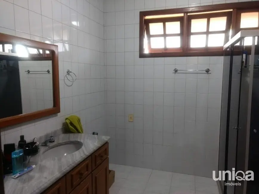 Casa com 4 quartos à venda, 411m2 em Nossa Senhora de Lourdes, Santa Maria - RS - imagem 7 Foto 7 de Casa com 4 quartos à venda, 411m2 em Nossa Senhora de Lourdes, Santa Maria - RS