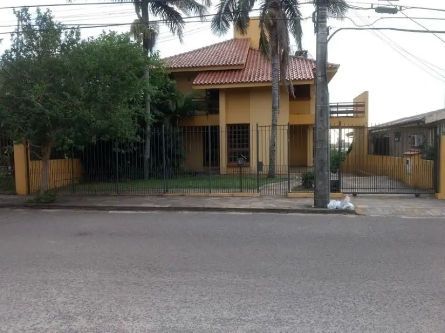 Foto 1 de Casa com 4 quartos à venda, 411m2 em Nossa Senhora de Lourdes, Santa Maria - RS