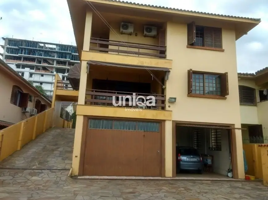 Foto 2 de Casa com 4 quartos à venda, 411m2 em Nossa Senhora de Lourdes, Santa Maria - RS