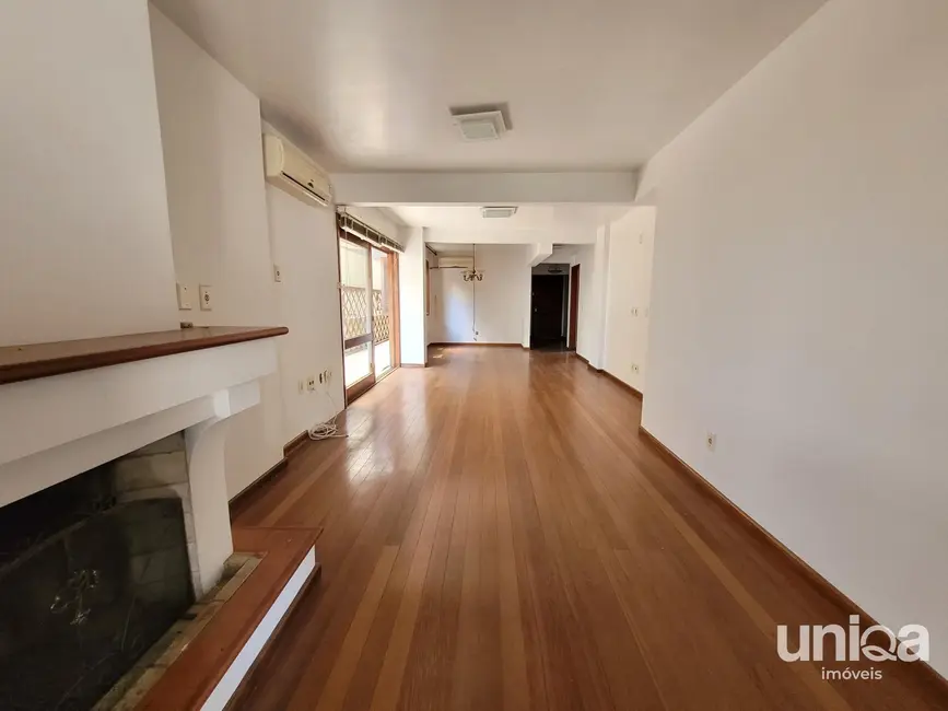 Foto 9 de Apartamento com 3 quartos à venda, 252m2 em Centro, Santa Maria - RS