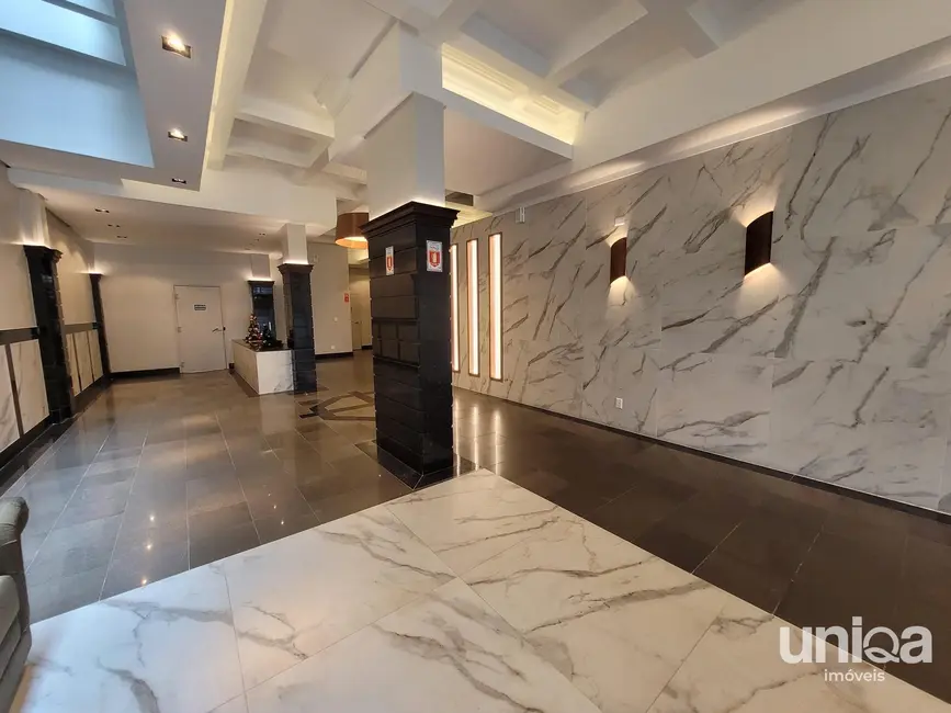 Foto 2 de Apartamento com 3 quartos à venda, 252m2 em Centro, Santa Maria - RS