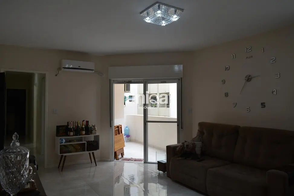 Foto 2 de Apartamento com 3 quartos à venda, 106m2 em Nossa Senhora de Fátima, Santa Maria - RS