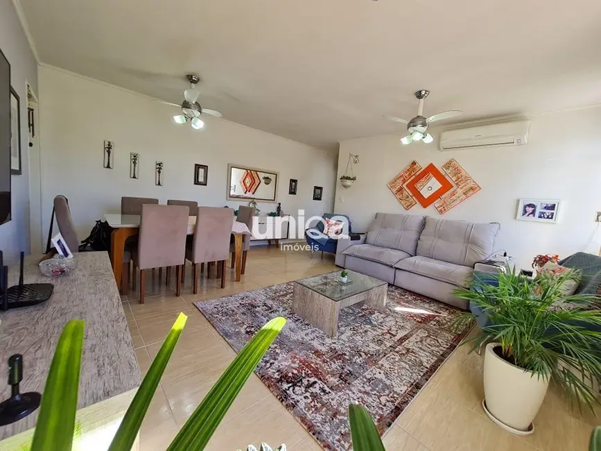 Foto 2 de Apartamento com 3 quartos à venda, 108m2 em Centro, Santa Maria - RS
